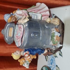 Adorable Vintage Mother Washing Clothes Washing Machine Teapot Farmhouse